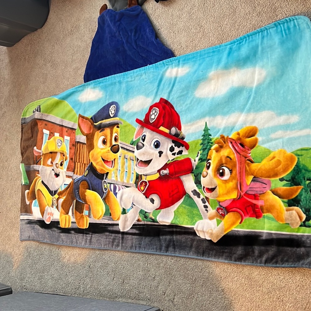 Paw patrol hood bath towel for toddler
